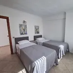 Rural Modern House بيت للعطل زيوس ماماس